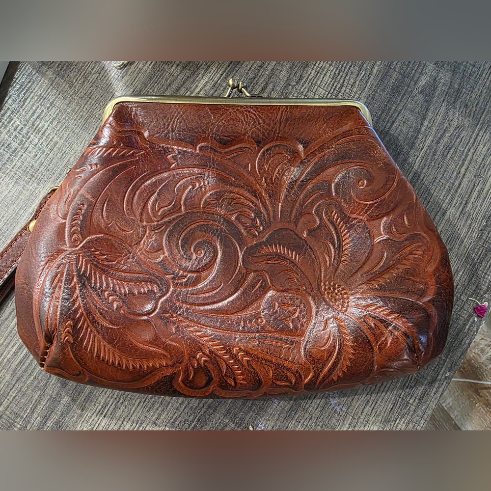 Patricia Nash Brown Embossed Leather Clutch - New!!! - Picture 2 of 6
